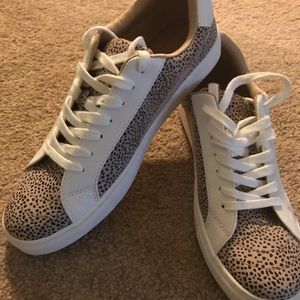 A New Day Madison Sneaker 11m